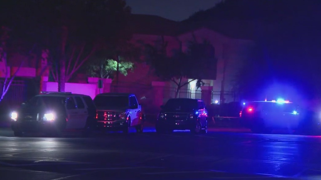 1 dead, 1 critically injured in double shooting at Tempe apartments