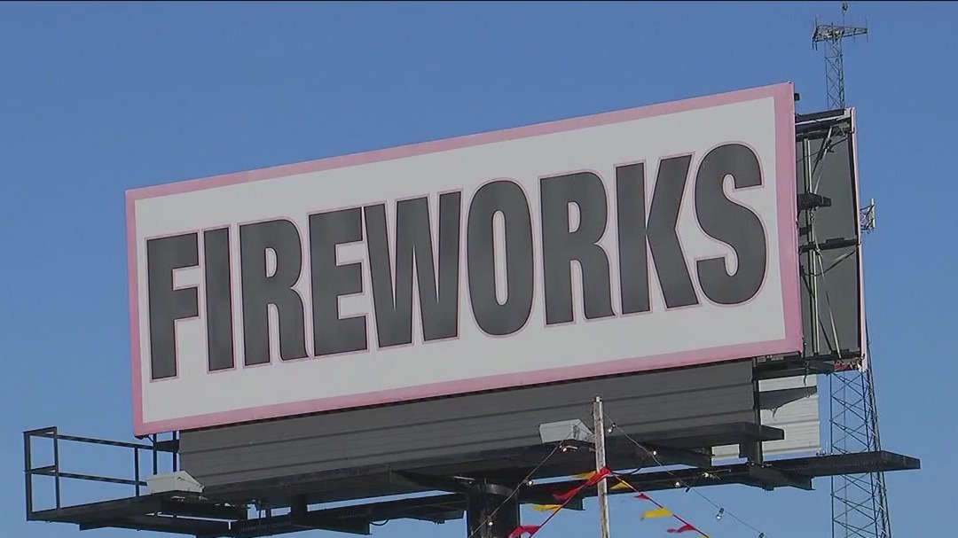 Expert shares firework safety tips ahead of the New Year celebrations