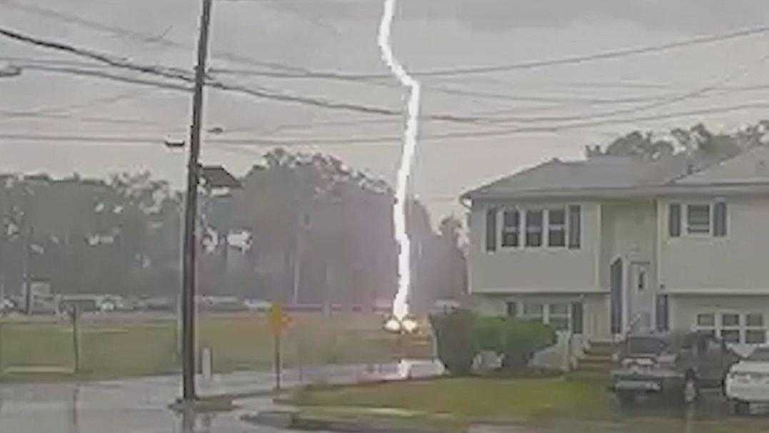 Worker revived after being struck by lightning in  NJ