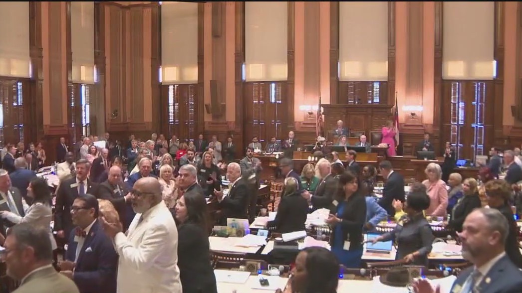 Puberty blocker ban bill awaiting Georgia House vote