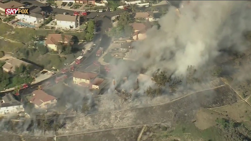At least two homes destroyed in Whittier brush fire