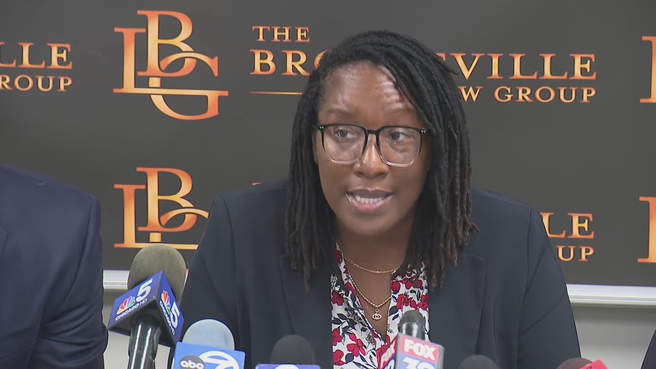 Chicago mom files lawsuit after murder charges dropped in restaurant shooting