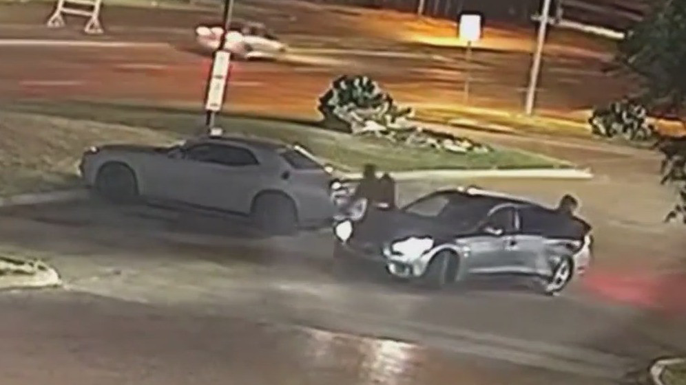 PREVIOUS COVERAGE: Dallas police officer gets in shootout with carjackers