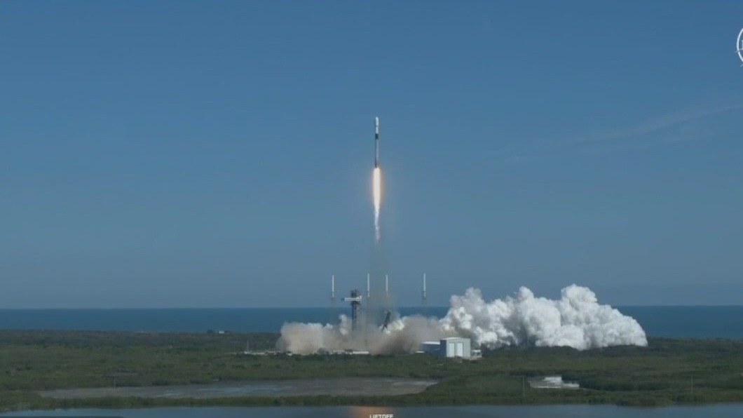 SpaceX rocket delivering astronauts gear