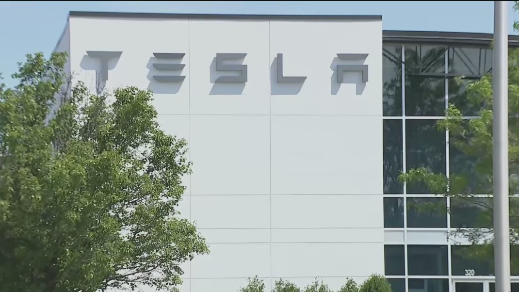 Elon Musk says Tesla's new plants losing big money