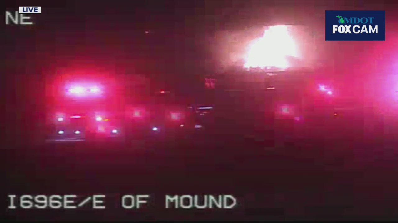 Semi truck fire shuts down I-696 at Mound