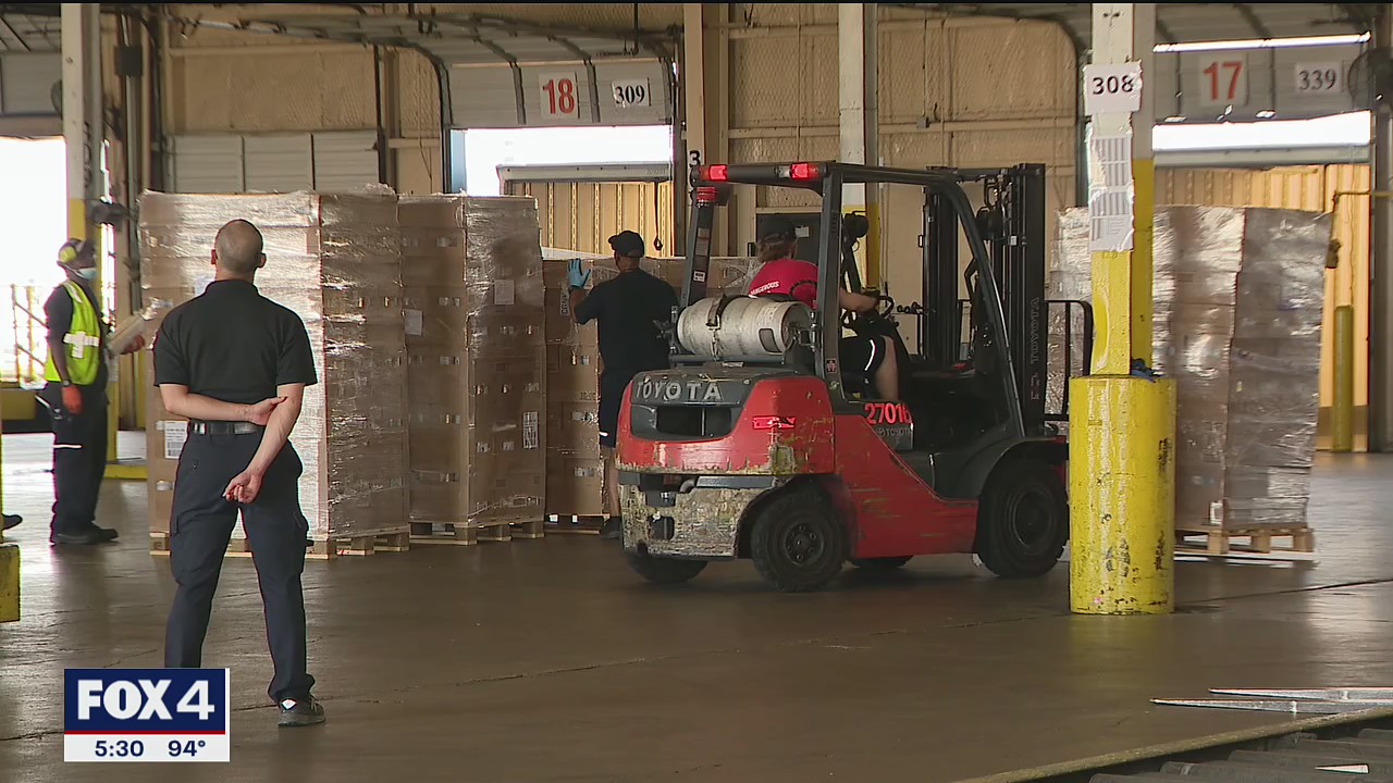 Shipment of baby formula arrives in Dallas as part of 'Operation Fly Formula'