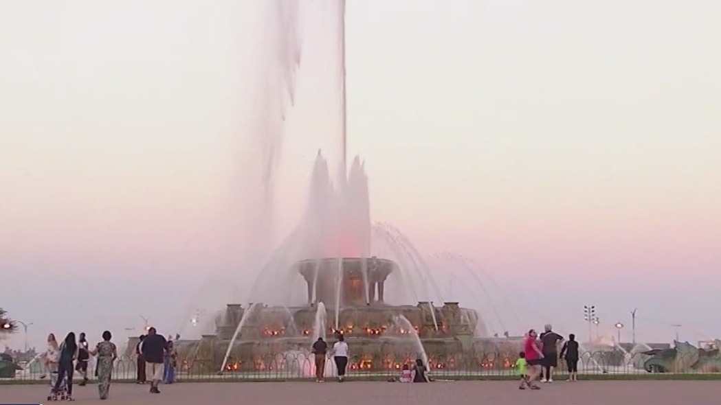 Lucky winner to flip the switch on Buckingham Fountain's opening ceremony