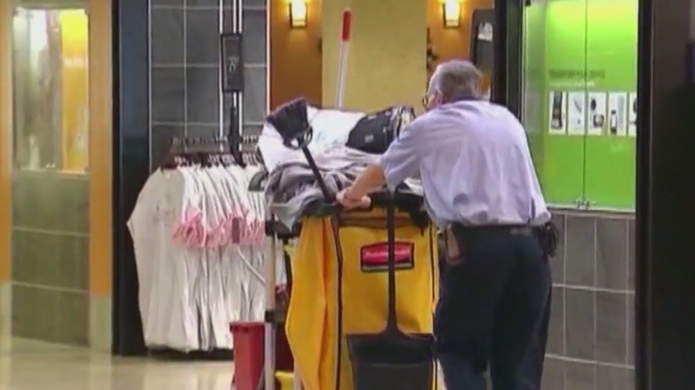New app aims to help Chicago hospitality workers battling workplace abuse