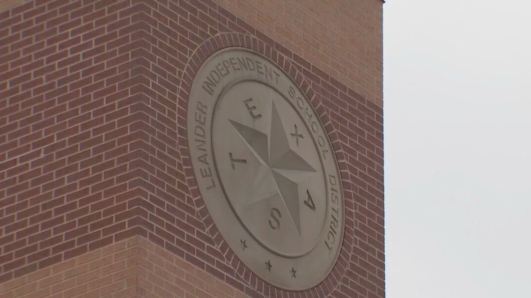 Leander ISD slams Gov. Abbott's claim