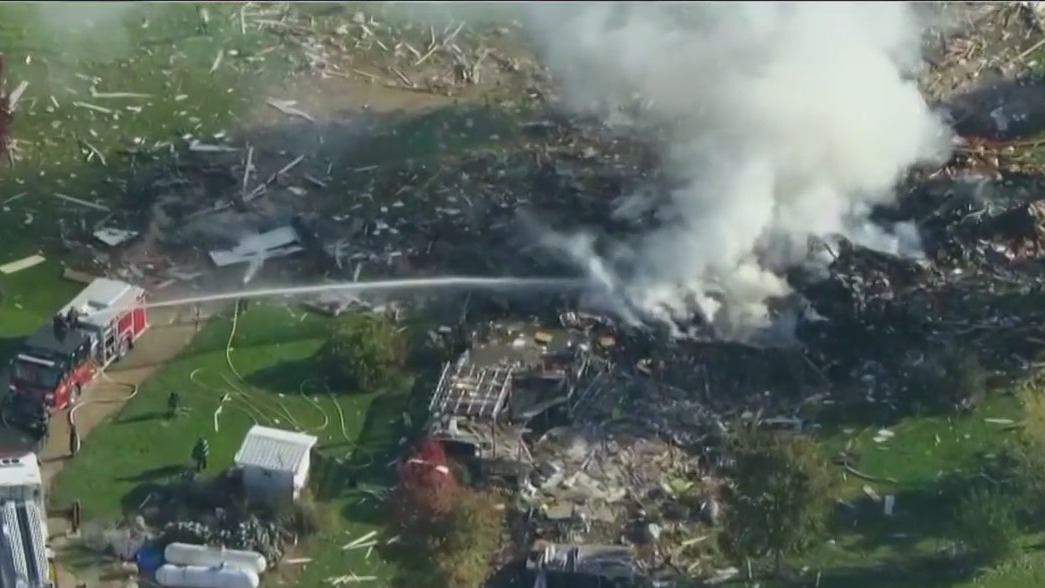 1 injured in Illinois house explosion
