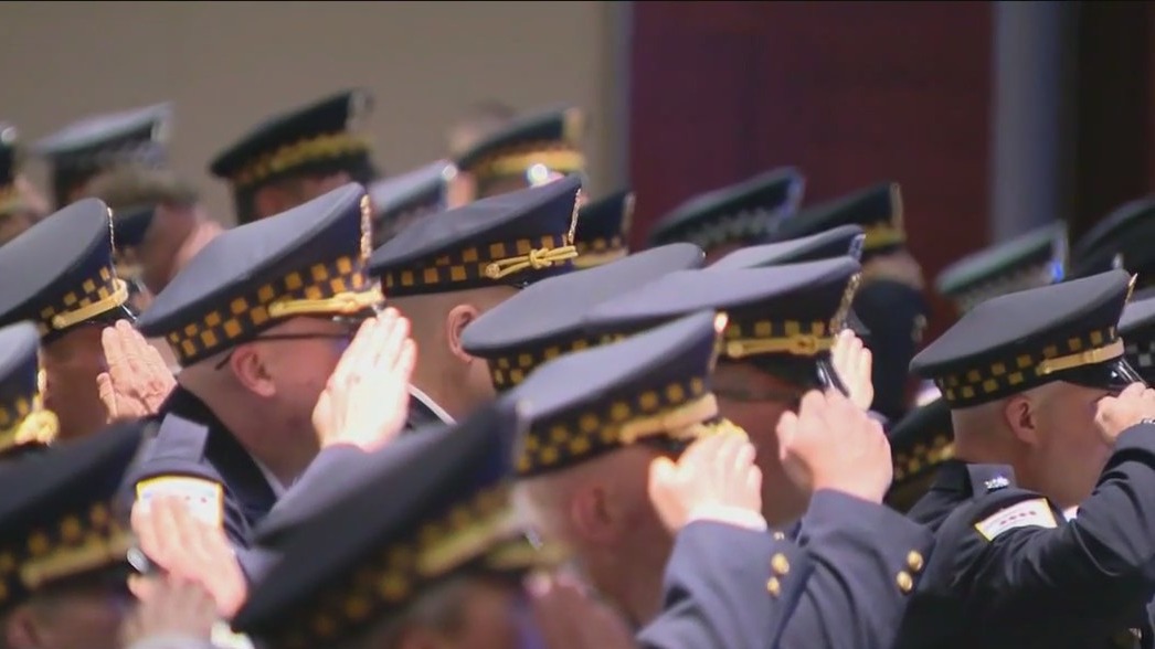 'Extraordinary men and women': Chicago police officers honored for heroic actions