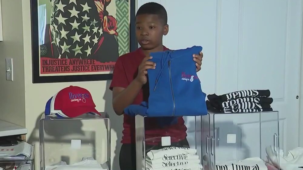 Chicago boy creates hoodie for autism patients to self-soothe