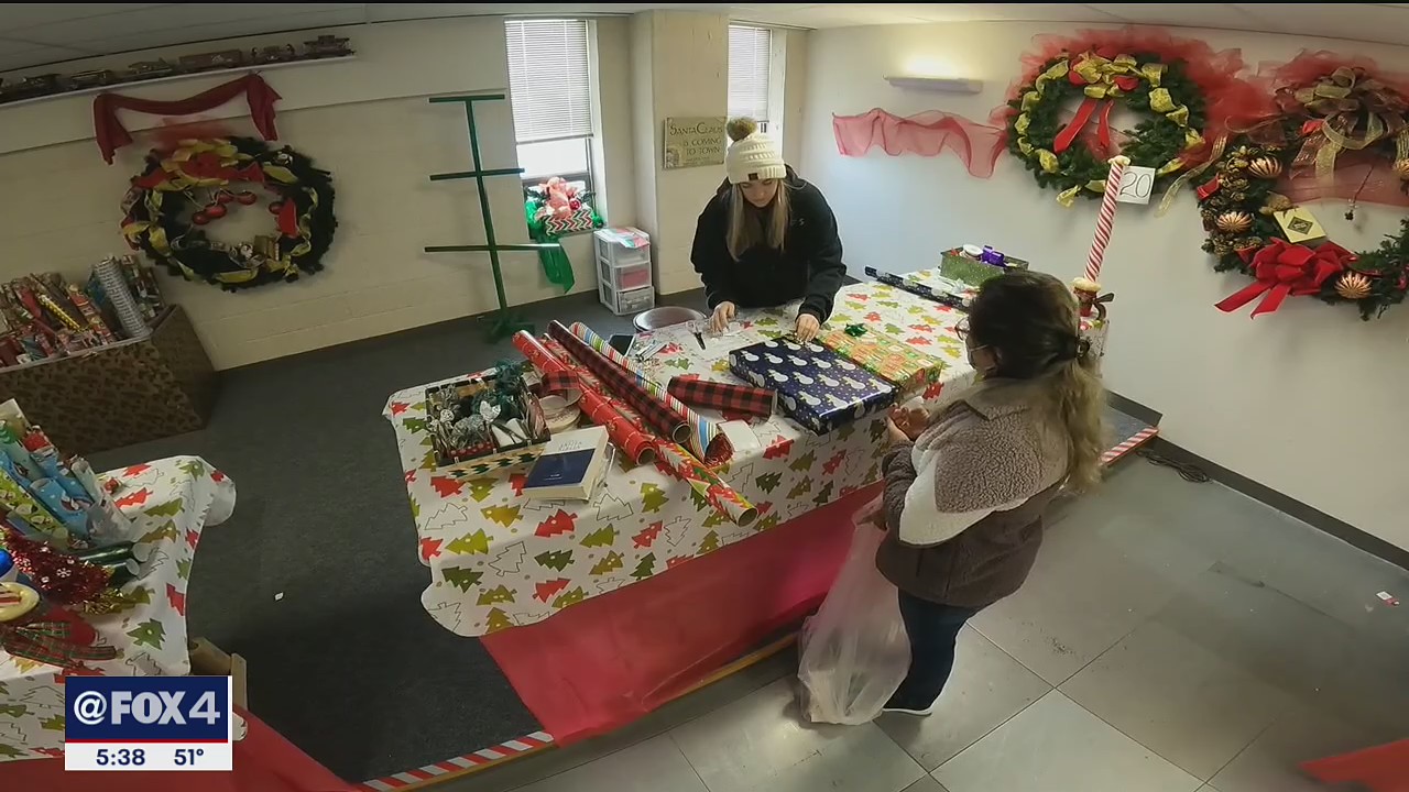 Mission Arlington helps families with Christmas toys for children