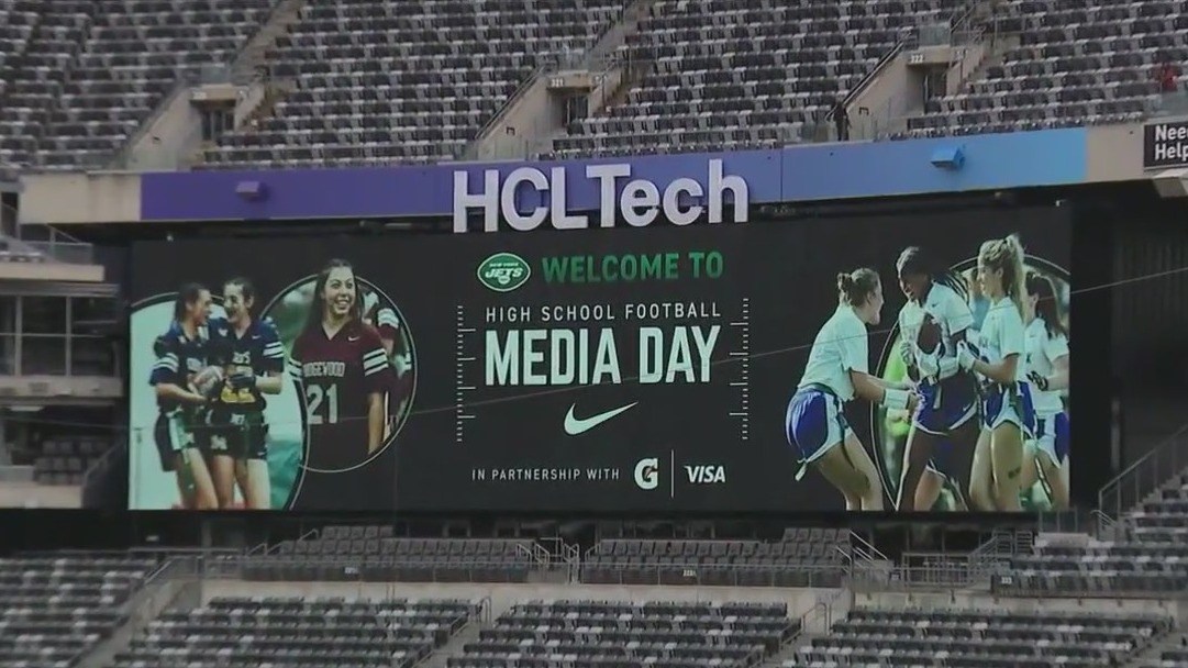 NY Jets host girls' flag football media day