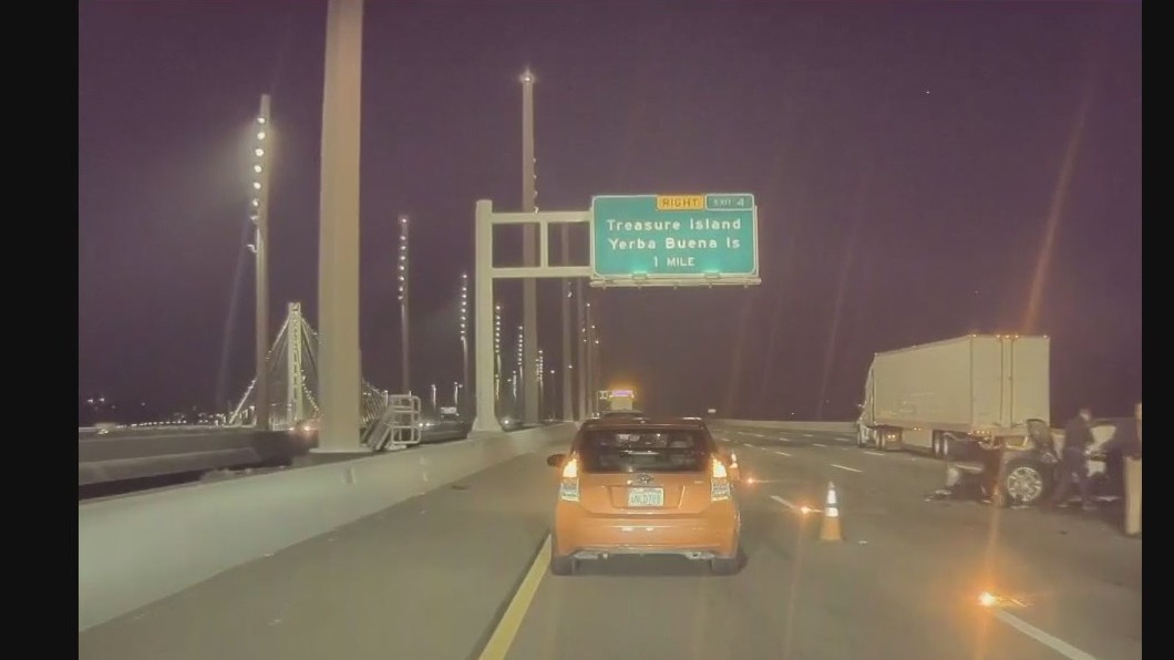 Man suffers crisis, 2 die on Bay Bridge in traffic backup