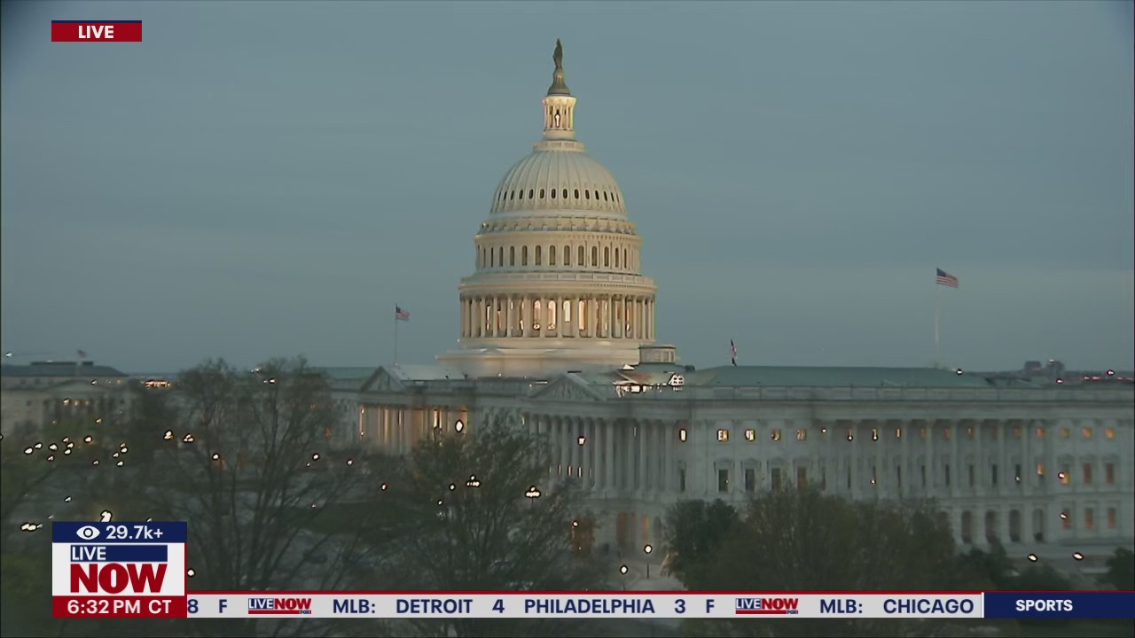 Senate struggles to pass funding deal before shutdown deadline