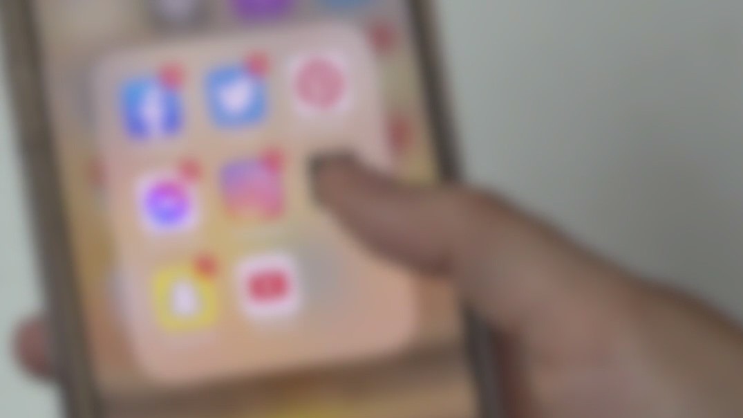 Human smugglers targeting teens on social media