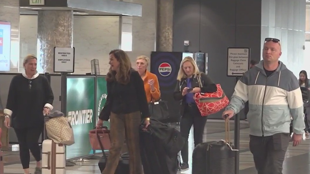 Airline complaint program passengers new outlet