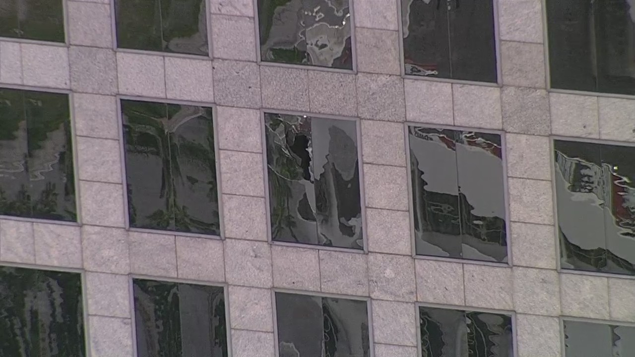 Glass from broken 27th floor window closes downtown Tampa road