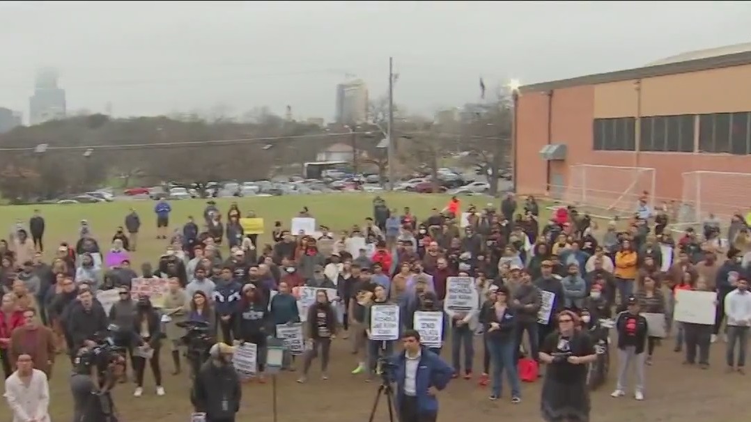 Rally held to protest police violence in wake of Tyre Nichols' death