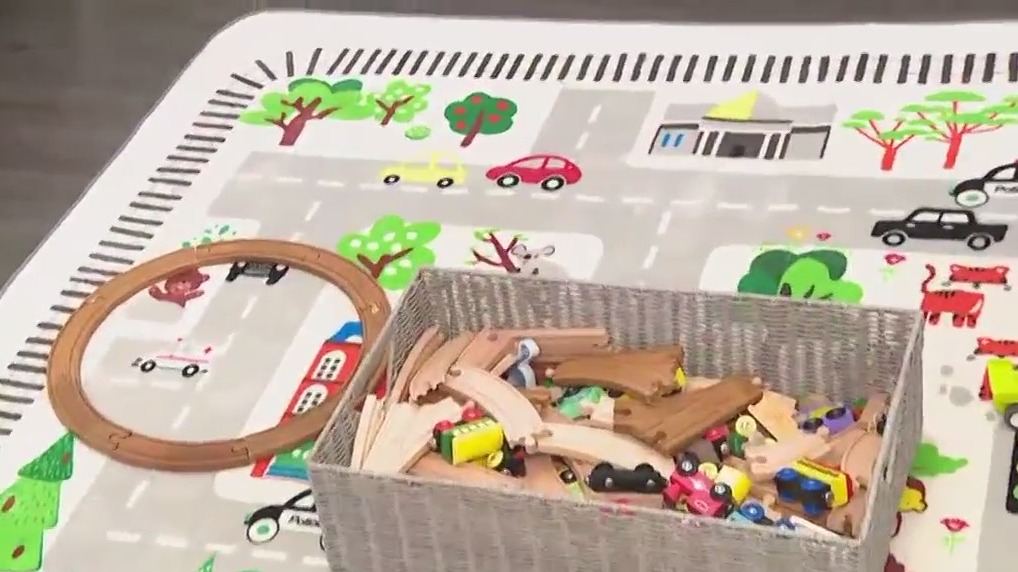 Play spaces can offer way for young kids have fun, mingle