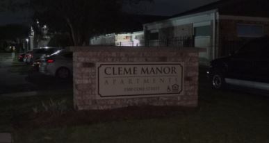 Houston shooting: Man shot in the head at apartment complex; unknown if shooting was targeted