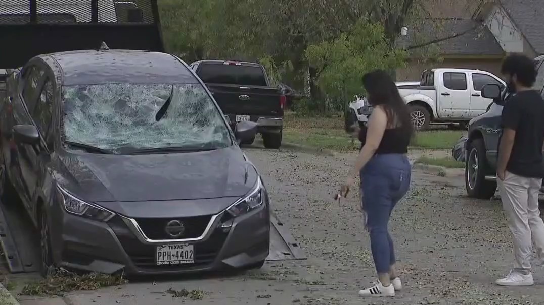 Round Rock residents cleaning up after storm