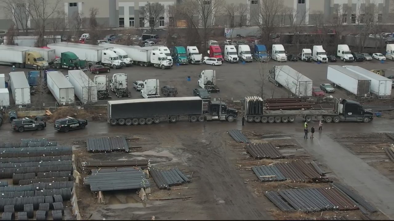 Man killed at Warren steel plant after falling during delivery