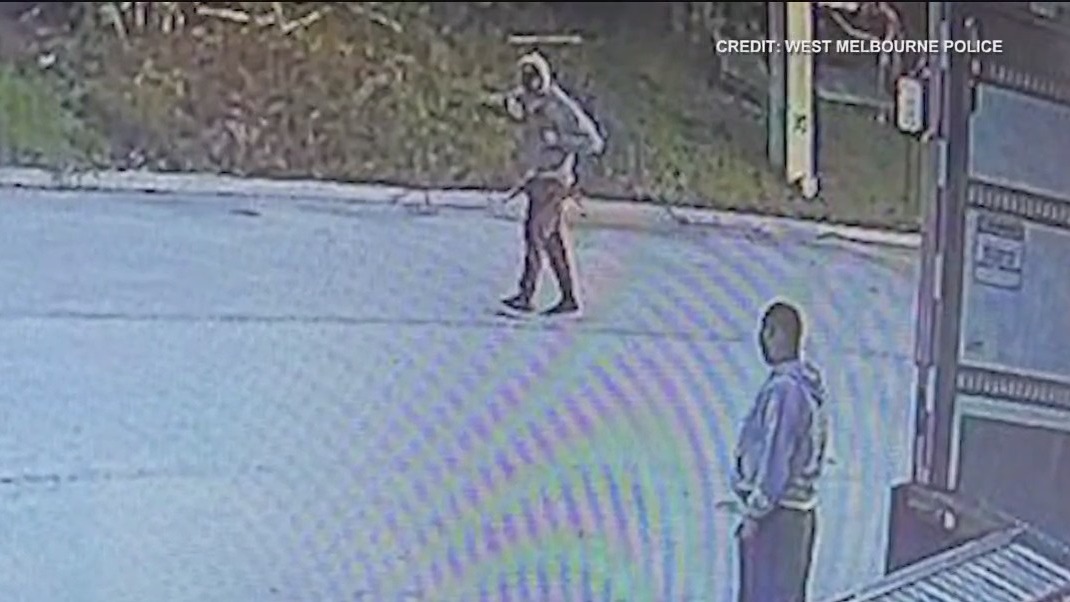 Man wielding rifle arrested near Central Florida elementary school