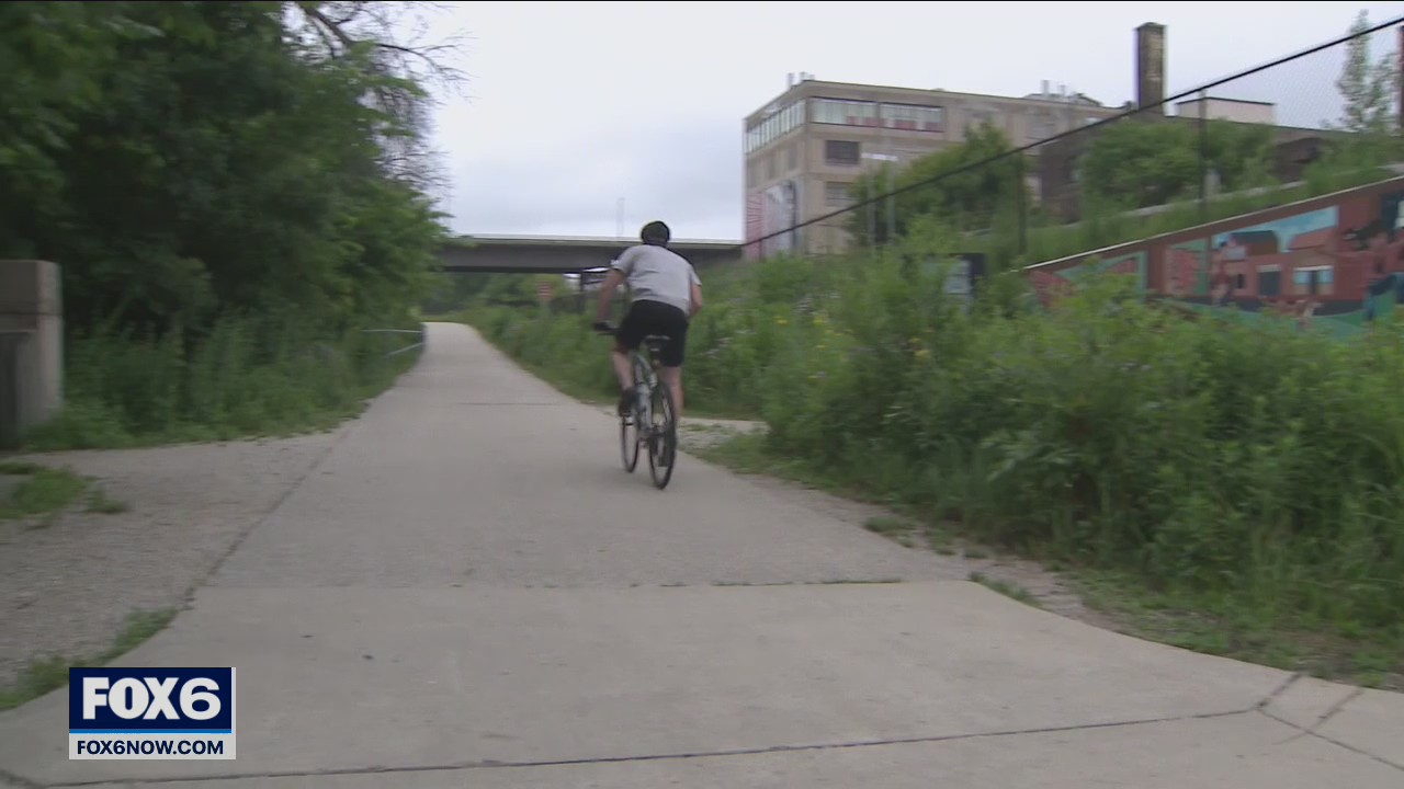 Wisconsin's bike-friendly status plummets, advocates say