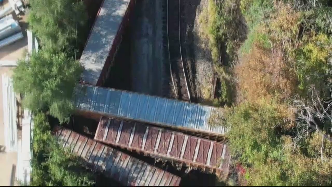 Train headed to Detroit derails in Warren, could take days to clear