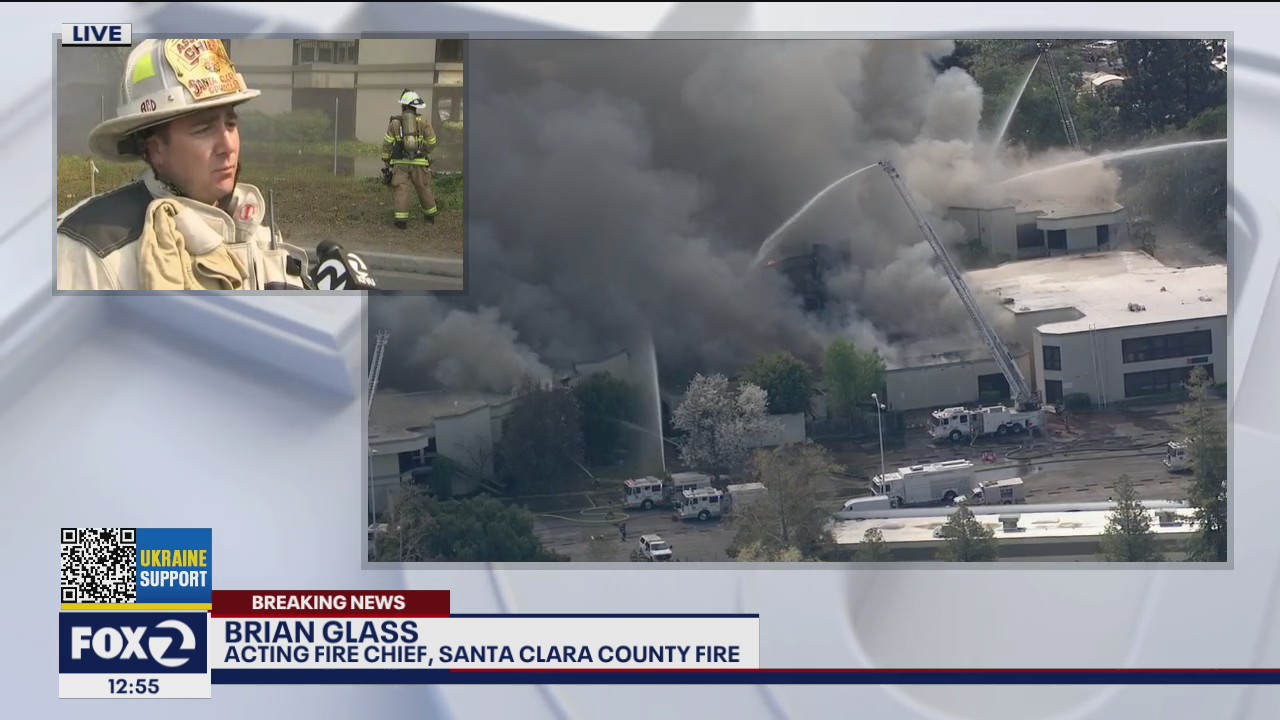 Flames rip through Campbell vacant building