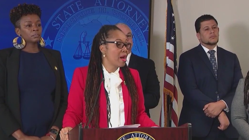 Suspended state attorney sues Gov. DeSantis