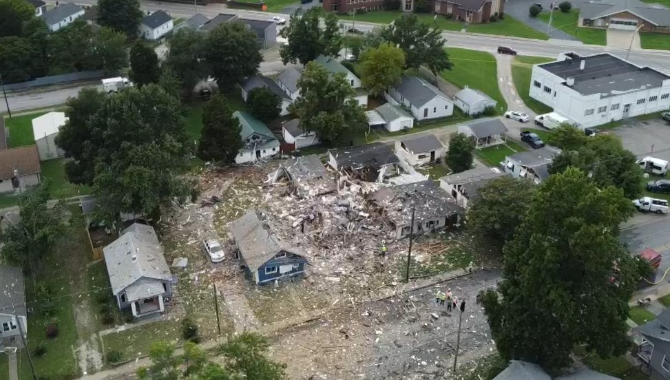 Deadly explosion rocks homes in Indiana