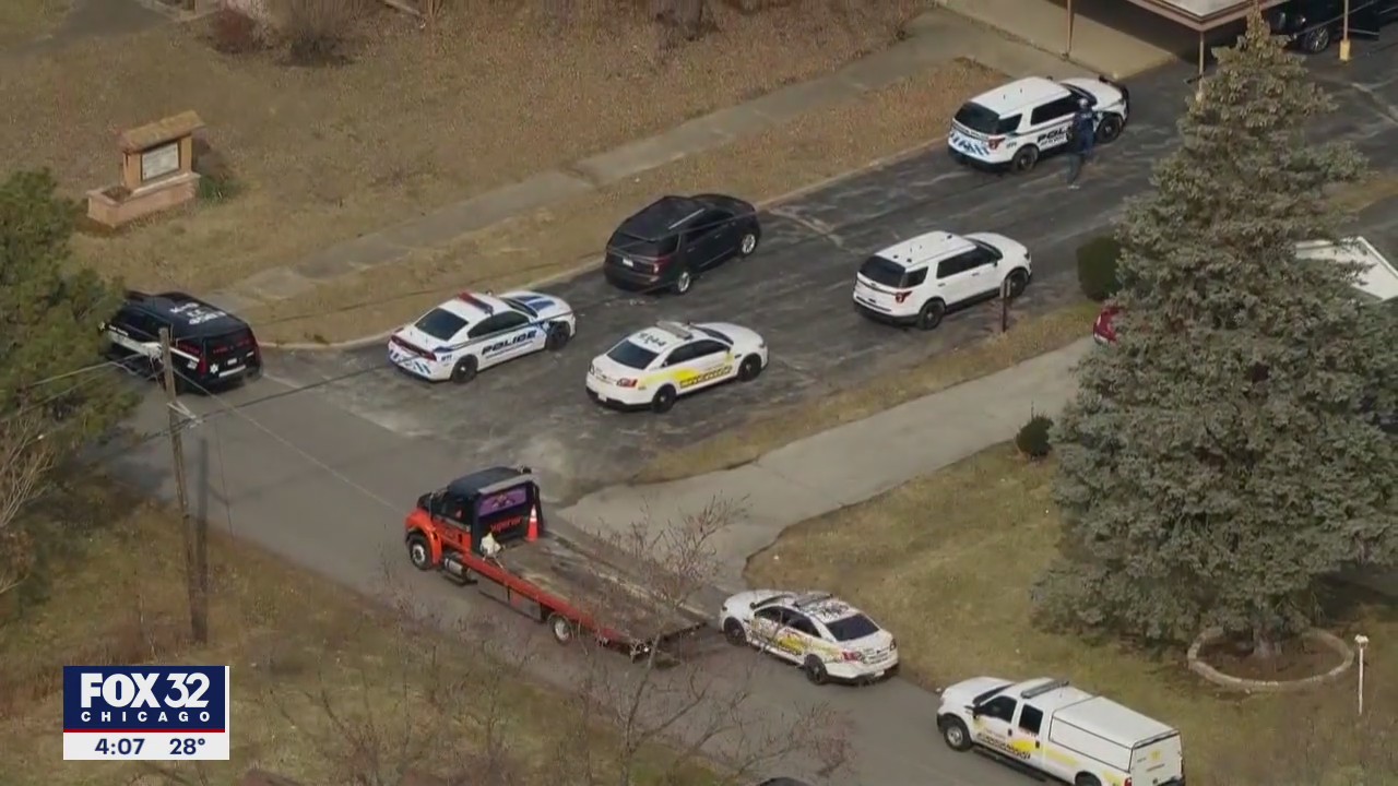 Police chase involving stolen cars reaches Chicago area