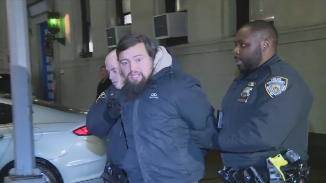 Accused Taylor Swift stalker arrested again