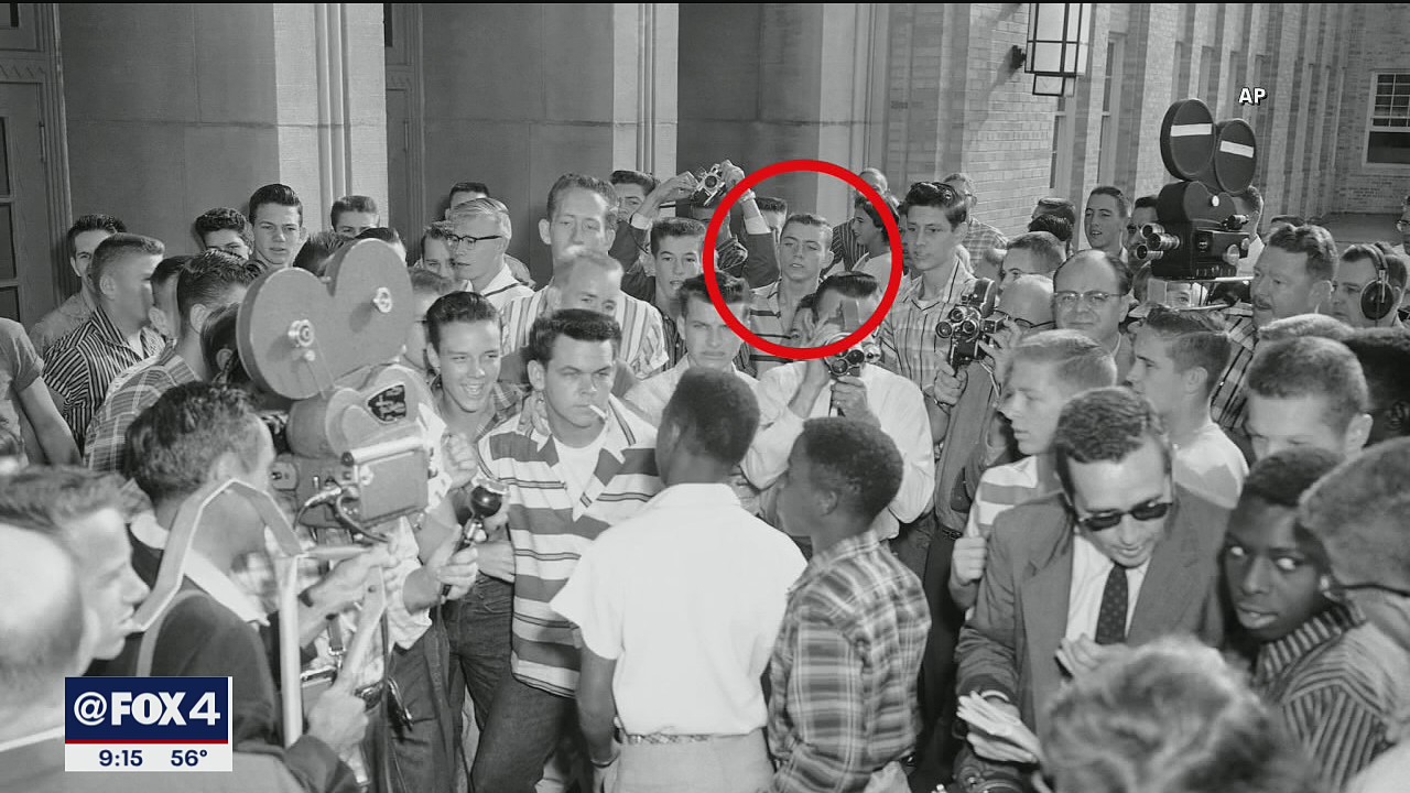 Jerry Jones responds to 1957 photo showing him in crowd at Little Rock desegregation protest