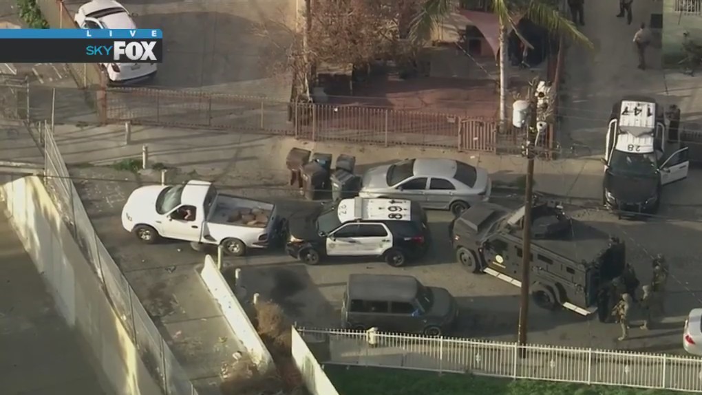 More than 4 hours after wild pursuit initiated in Compton, suspect remains in standoff with deputies