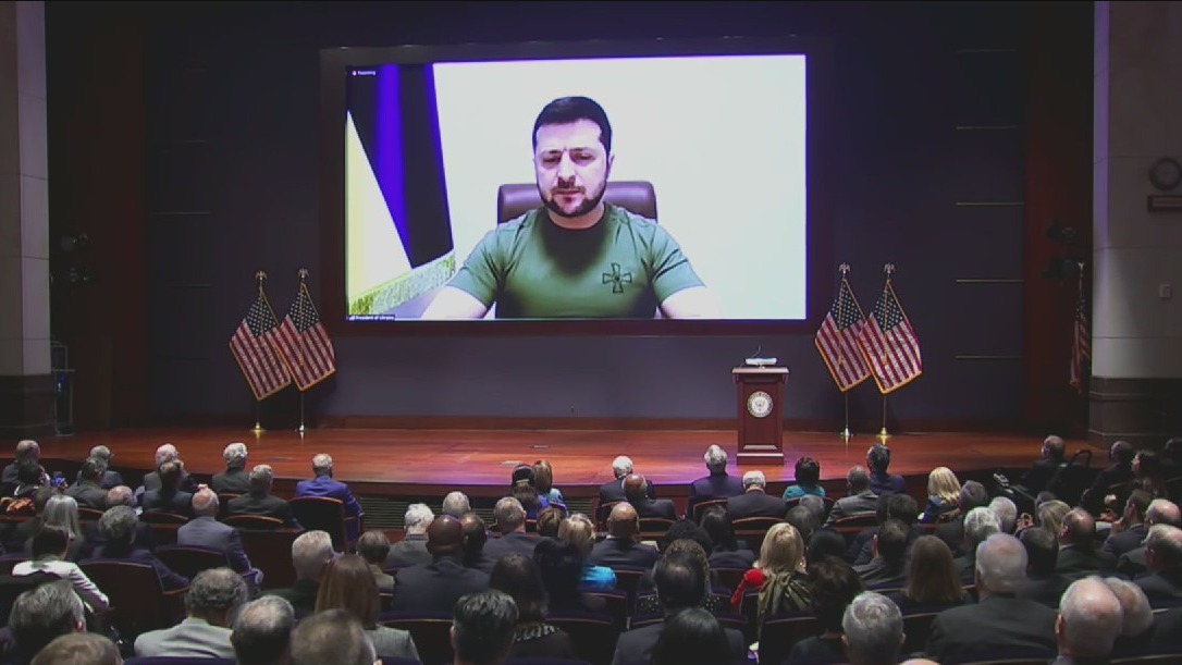 Ukrainian President Zelenskyy addresses Congress, pleads for more help from US