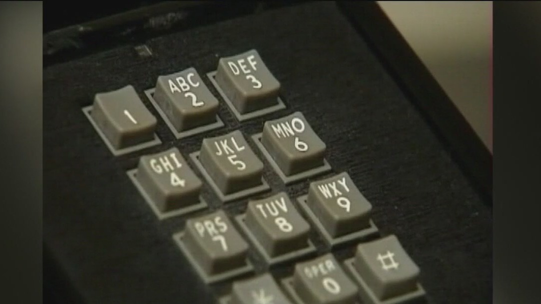 AT&T continues bid to end landline service