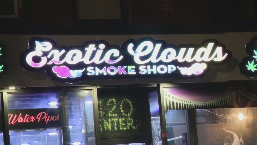 Do unlicensed weed shops get a leg up online?