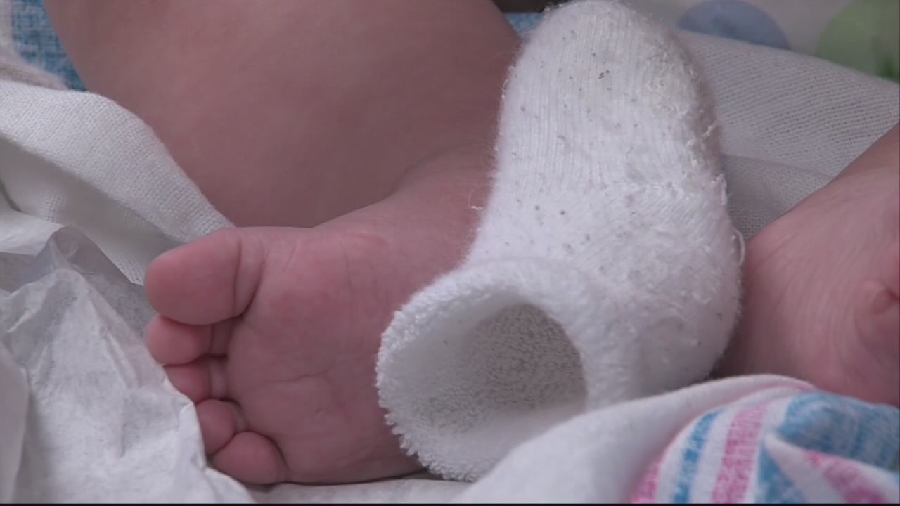 What are the signs of RSV in children