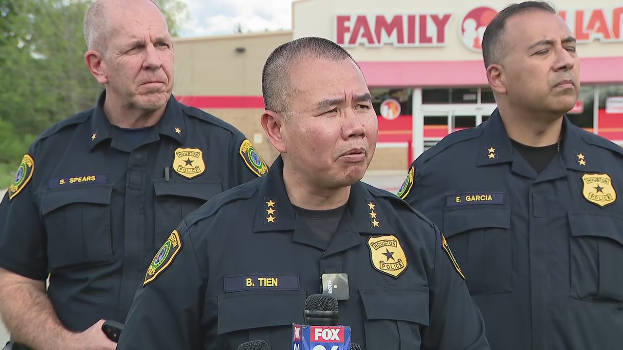 FULL VIDEO: Houston police provide update following deadly officer-involved shooting at Family Dollar