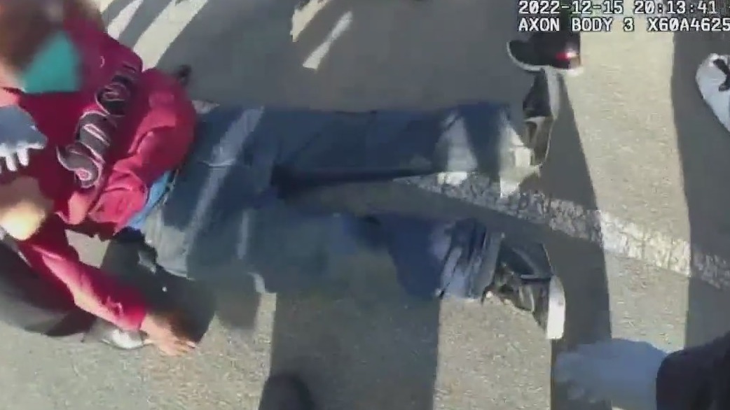 Watsonville officers, good Samaritans lift car off cyclist