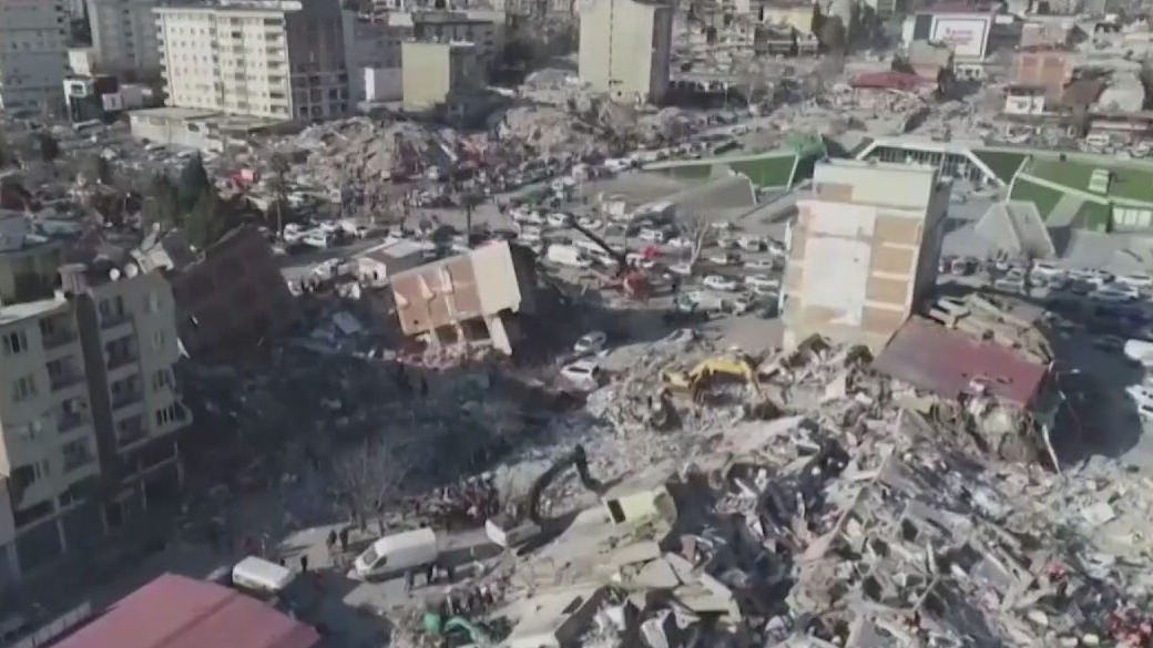 Turkey/Syria earthquake: Desperate search for survivors continues
