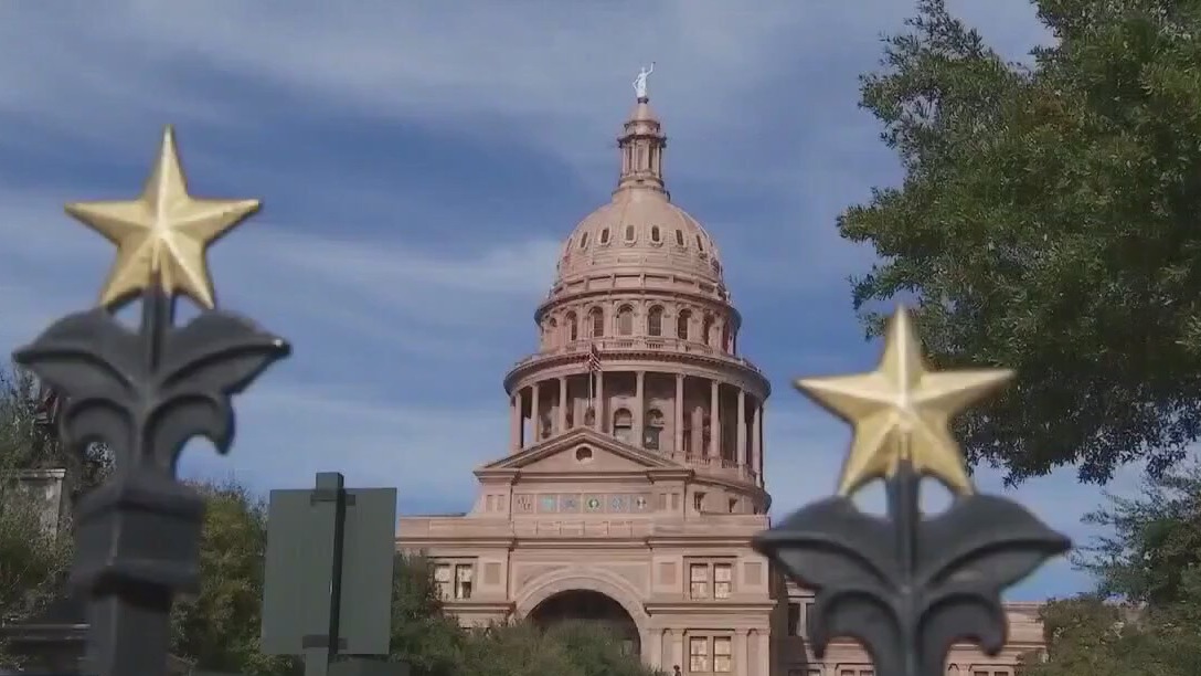 Abbott calls for special session on border