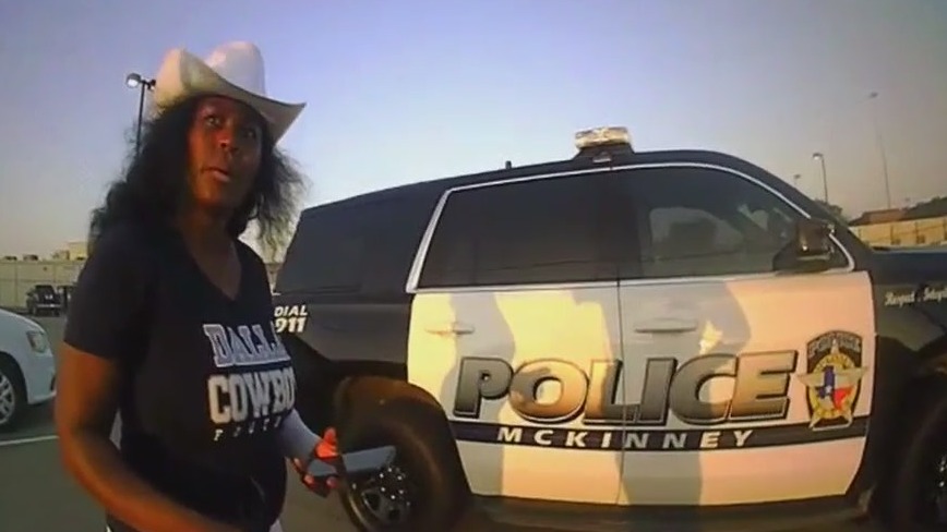McKinney mail carrier helps find $10K on side of road