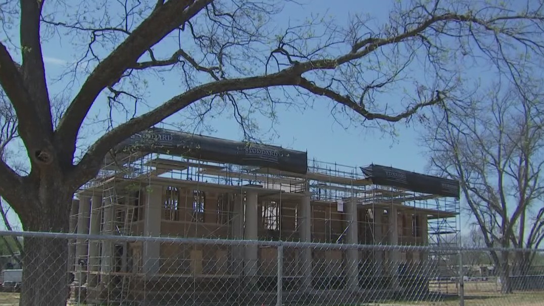 Rebuilding underway at Mason County Courthouse following fire in February 2021