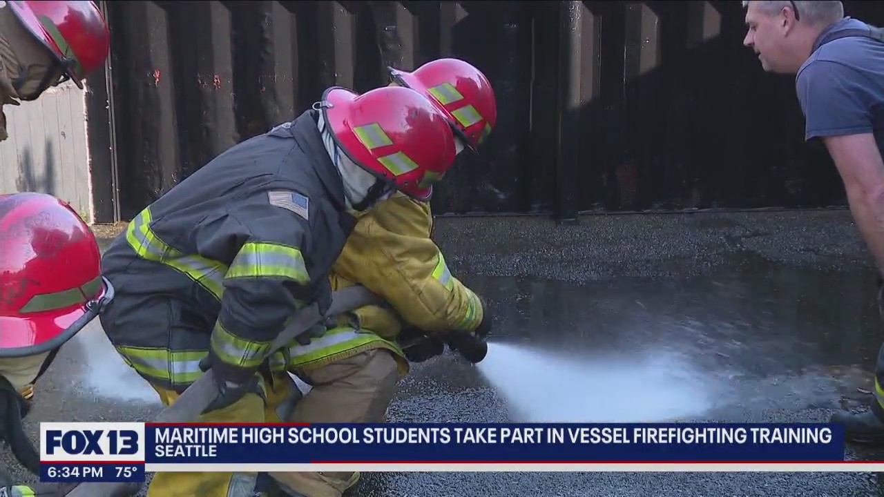 Students take part in vessel firefighting training
